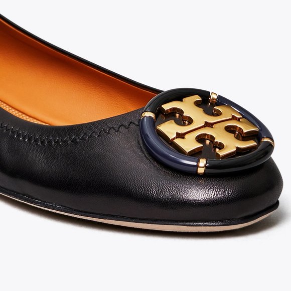 Tory Burch Enamel Logo Leather Ballet Flats Perfect Black Gold Heel Details - Picture 13 of 15
